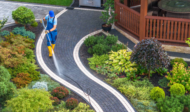 Garage Pressure Washing in West Lealman, FL